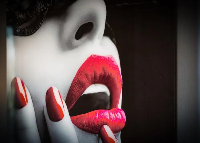 Le French Kiss F2 Renove Hyper-centre De *